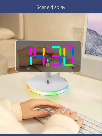 IQ-Wireless Charge Tischuhr mit USB-Ausgang, Schreibtisch- und Tischwecker, LED-RGB-Display, modernes Wohndekor